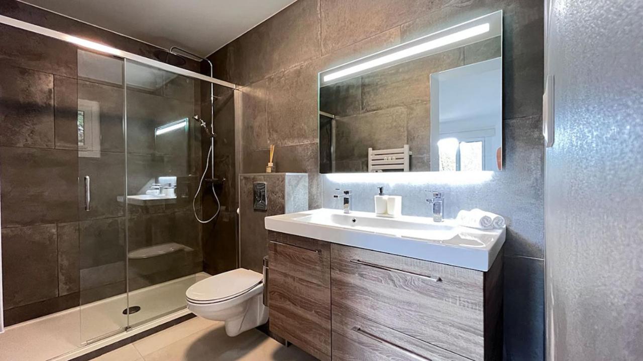 Villa Holistika : Bed And Breakfast / Pool / Air Conditioning/ Mont Faron 툴롱 외부 사진