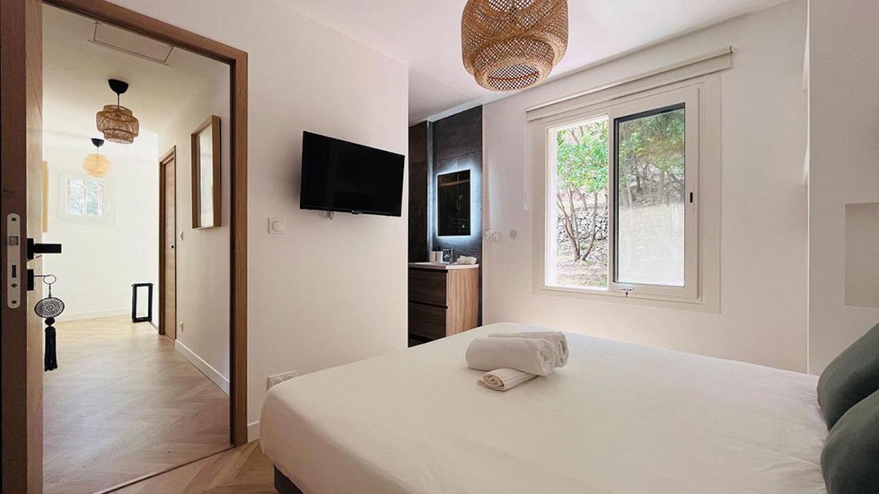 Villa Holistika : Bed And Breakfast / Pool / Air Conditioning/ Mont Faron 툴롱 외부 사진